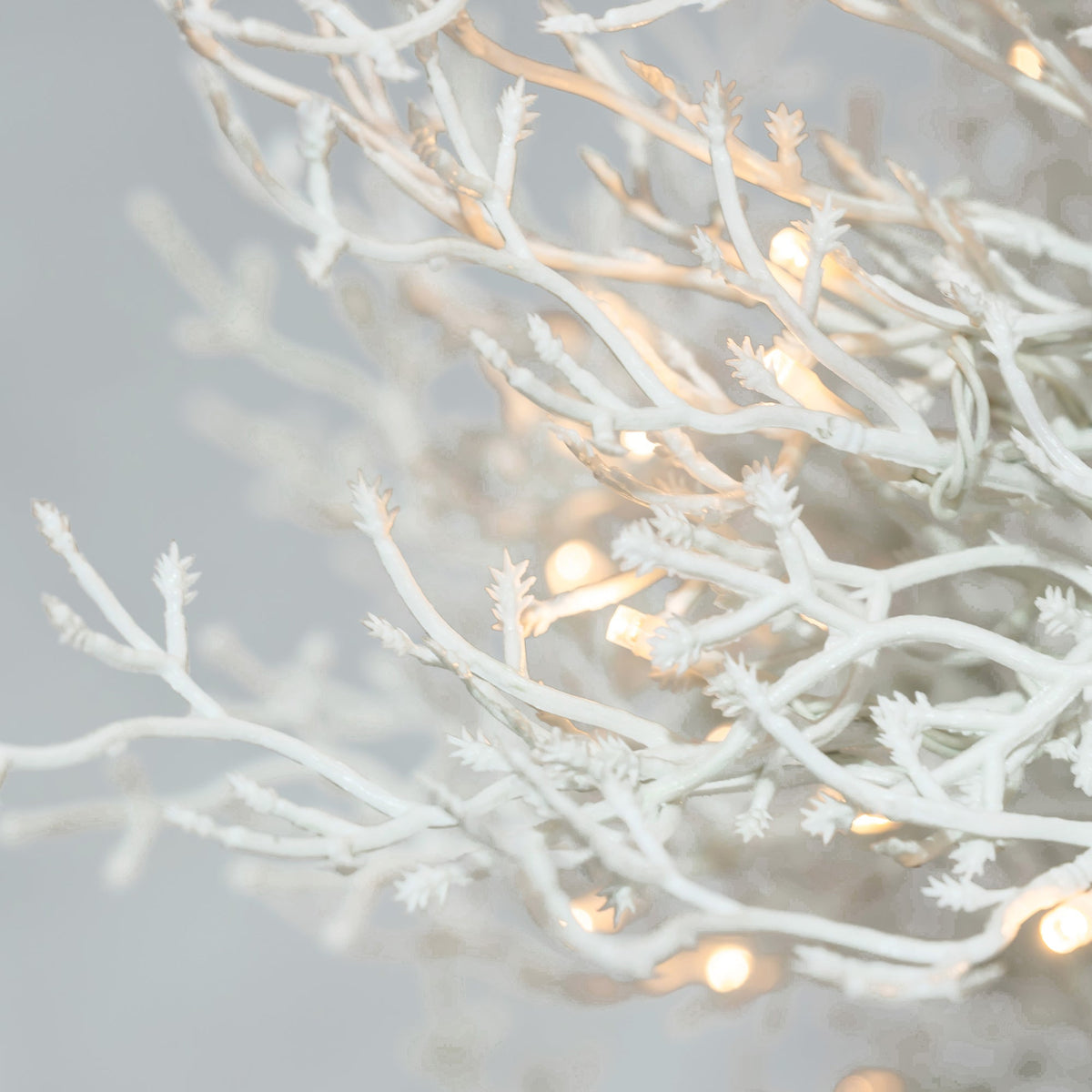Roomfitters Pre-Lit Aspen Fir Christmas Tree 4FT, Hinged Snow-Flocked Artificial Holiday Tree with Warm Lights, 280 Tips, White Roomfitters
