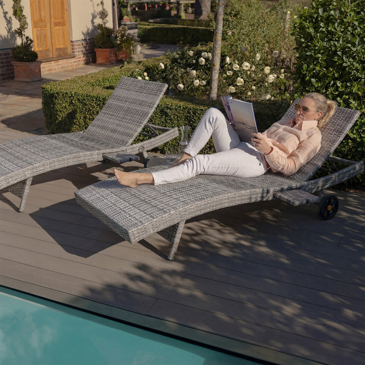 variant-group:rf-n707p395515e|Roomfitters 80"W Patio Chaise Lounge Chairs Set of 2 with Wheels, Folding Table, Adjustable Rattan Loungers, Grey